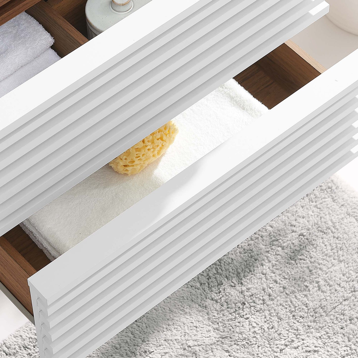 Meuble-lavabo mural de 24 po (lavabo non inclus)