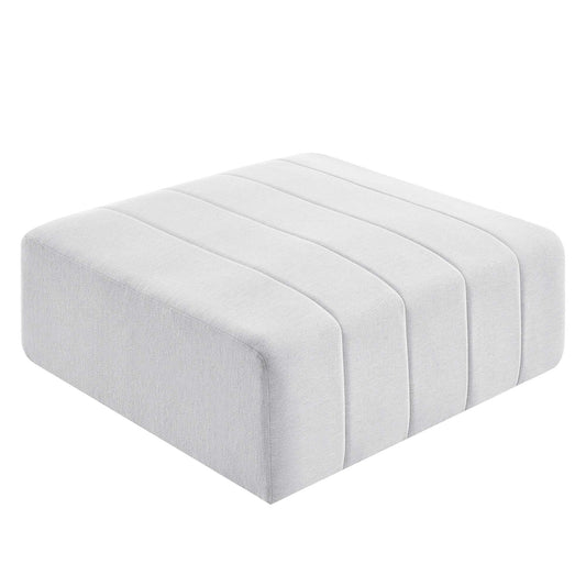 Pouf rembourré en tissu Bartlett