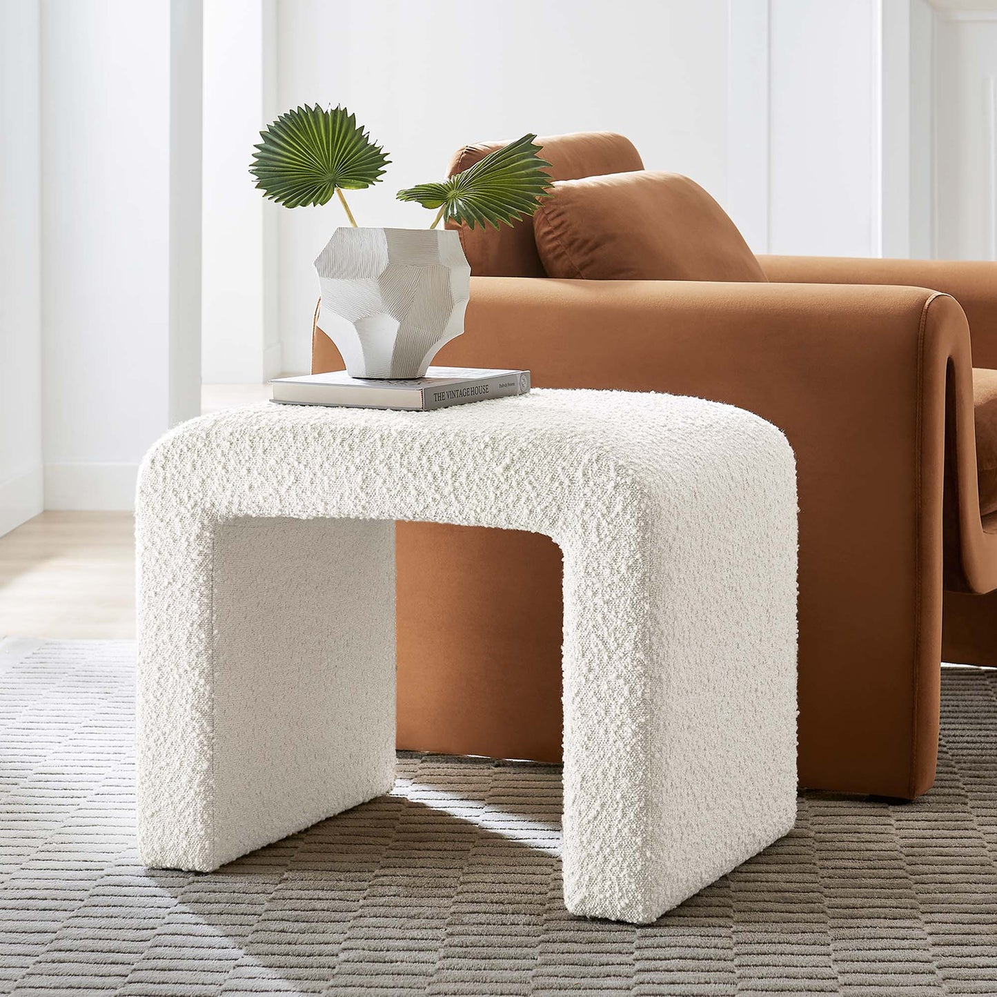 Tabouret cascade en tissu Simba Boucle