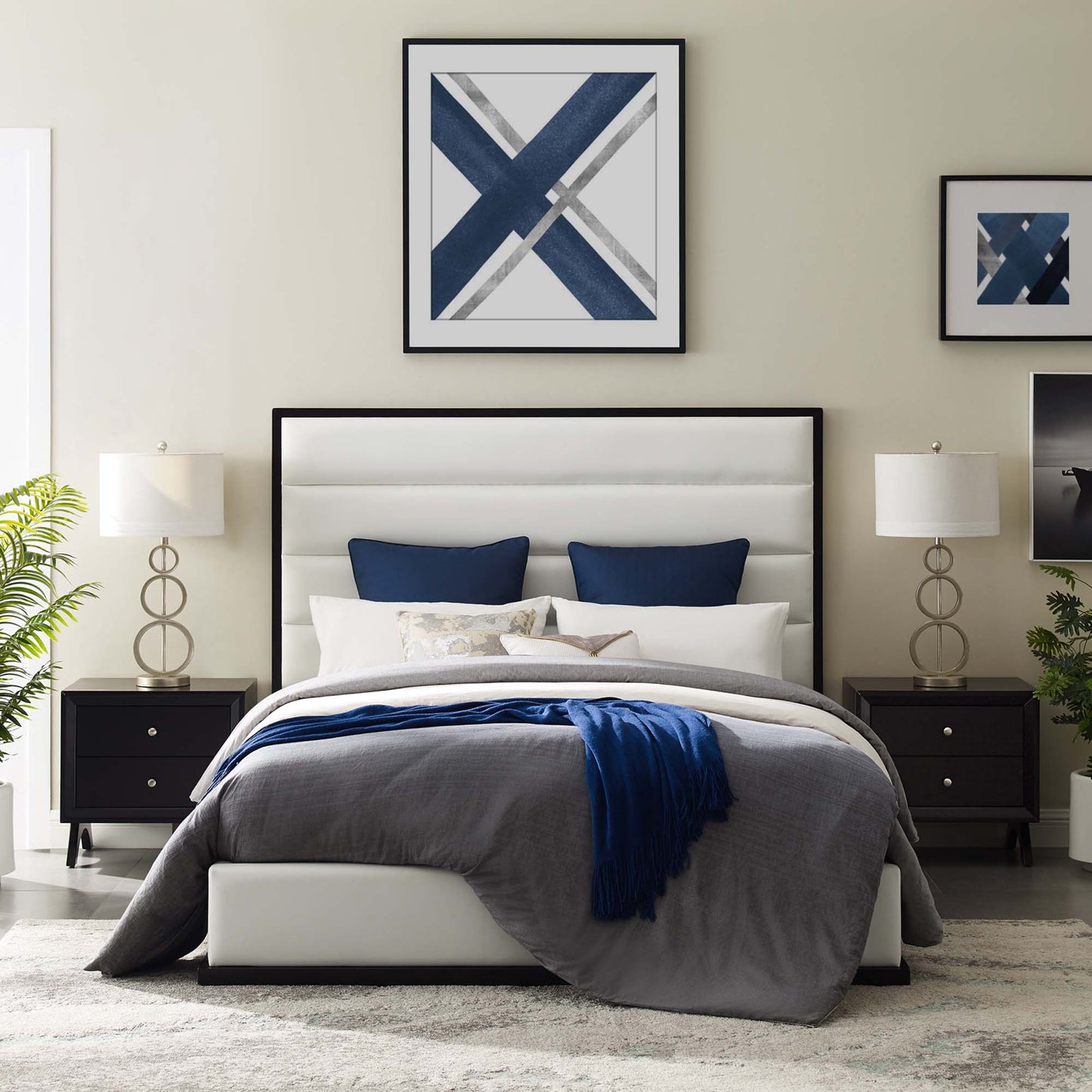 Lit plateforme Queen en similicuir Ashland