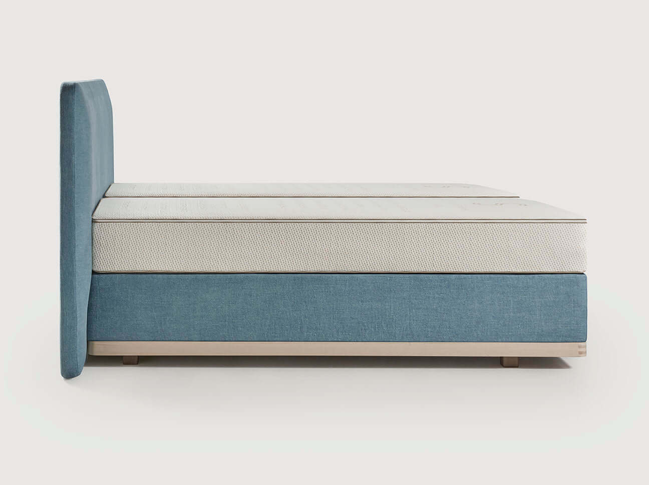 Coco-Mat Signatur Bed 