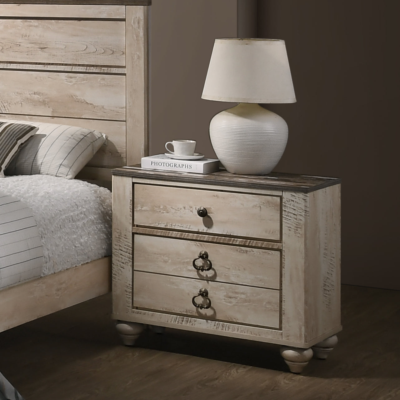 Imerland Contemporary White Wash Finish Bedroom Set, King Bed, Dresser, Mirror, Nightstand and Chest