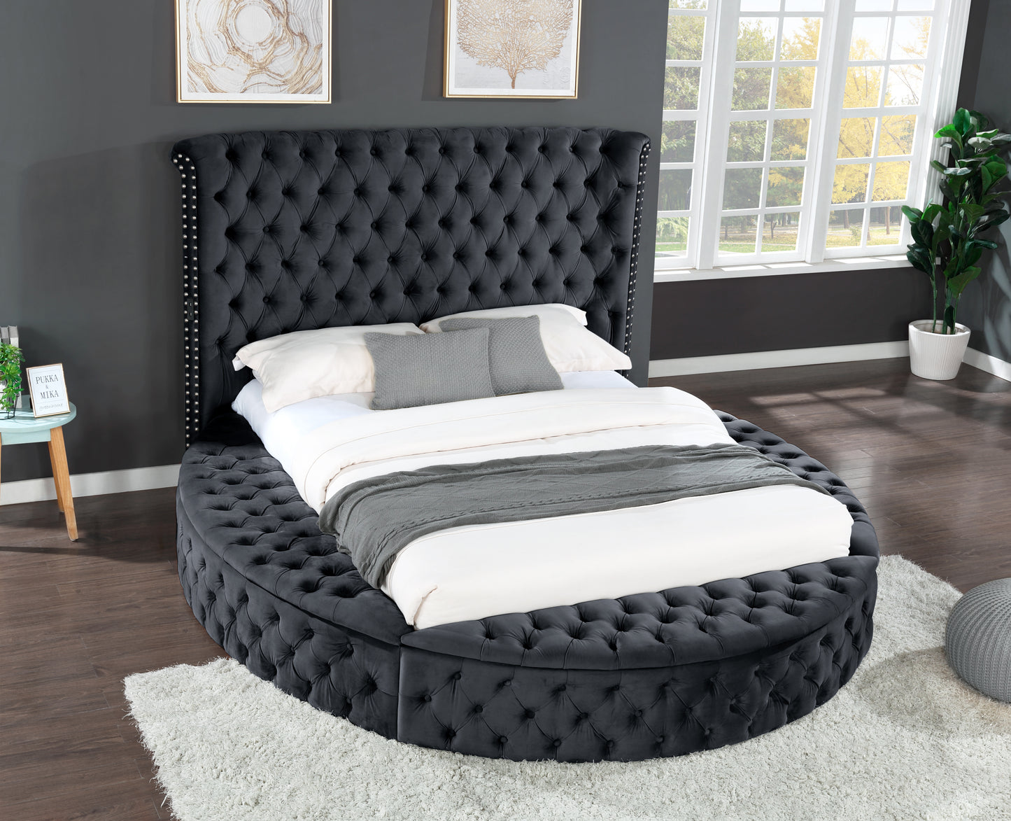 Queen Size Tufted Upholstery Storage Bed made with Wood in Black