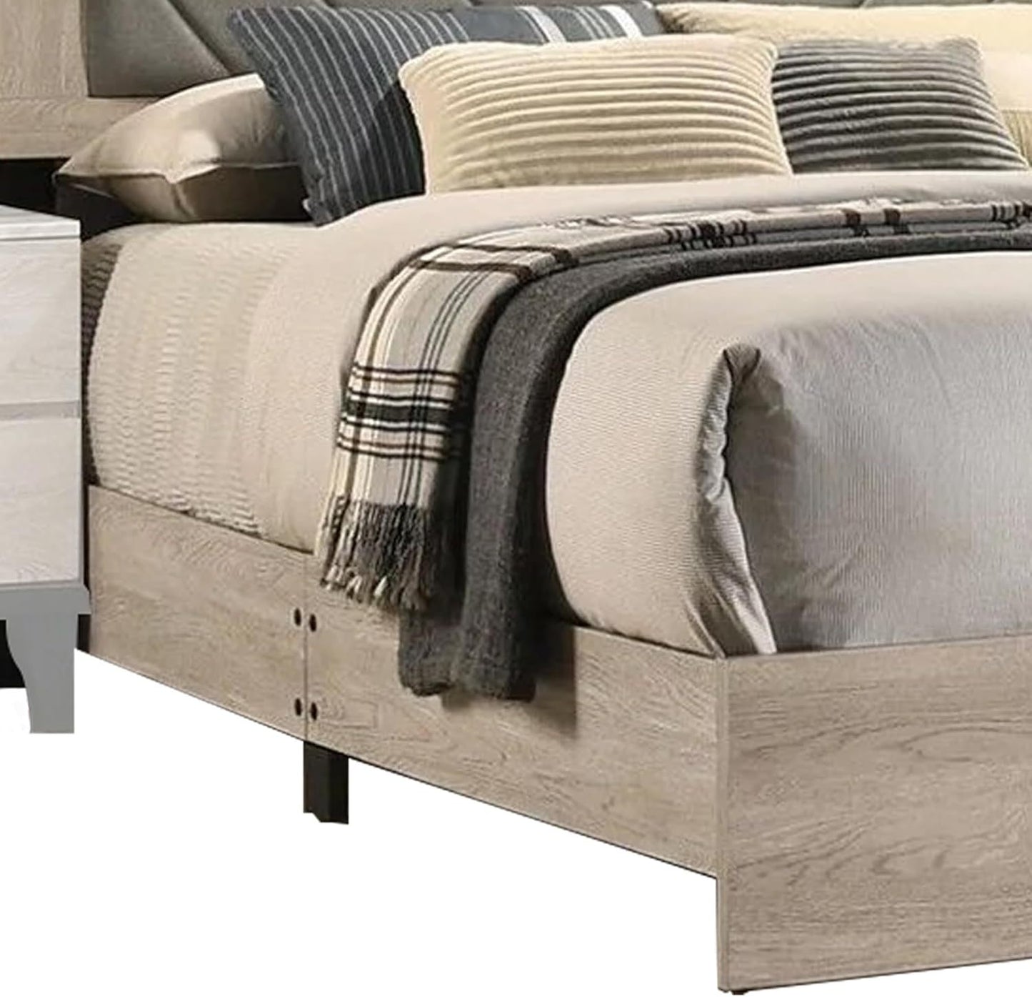 Contemporary 1pc Cream Finish Eastern King Size Bed Bedroom Furniture Gray V-Design Headboard Rubberwood 1pc Bedframe