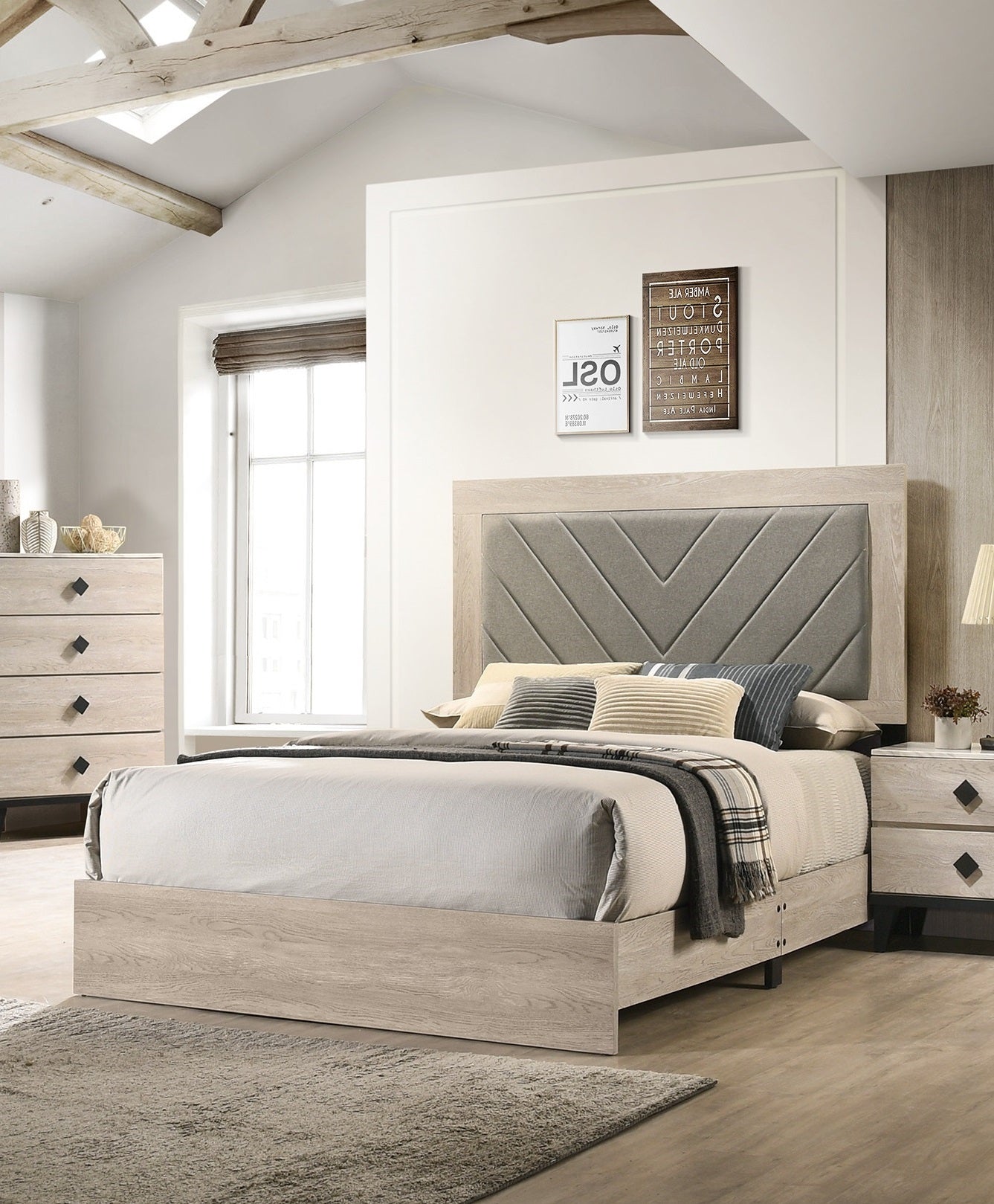 Contemporary 1pc Cream Finish Eastern King Size Bed Bedroom Furniture Gray V-Design Headboard Rubberwood 1pc Bedframe