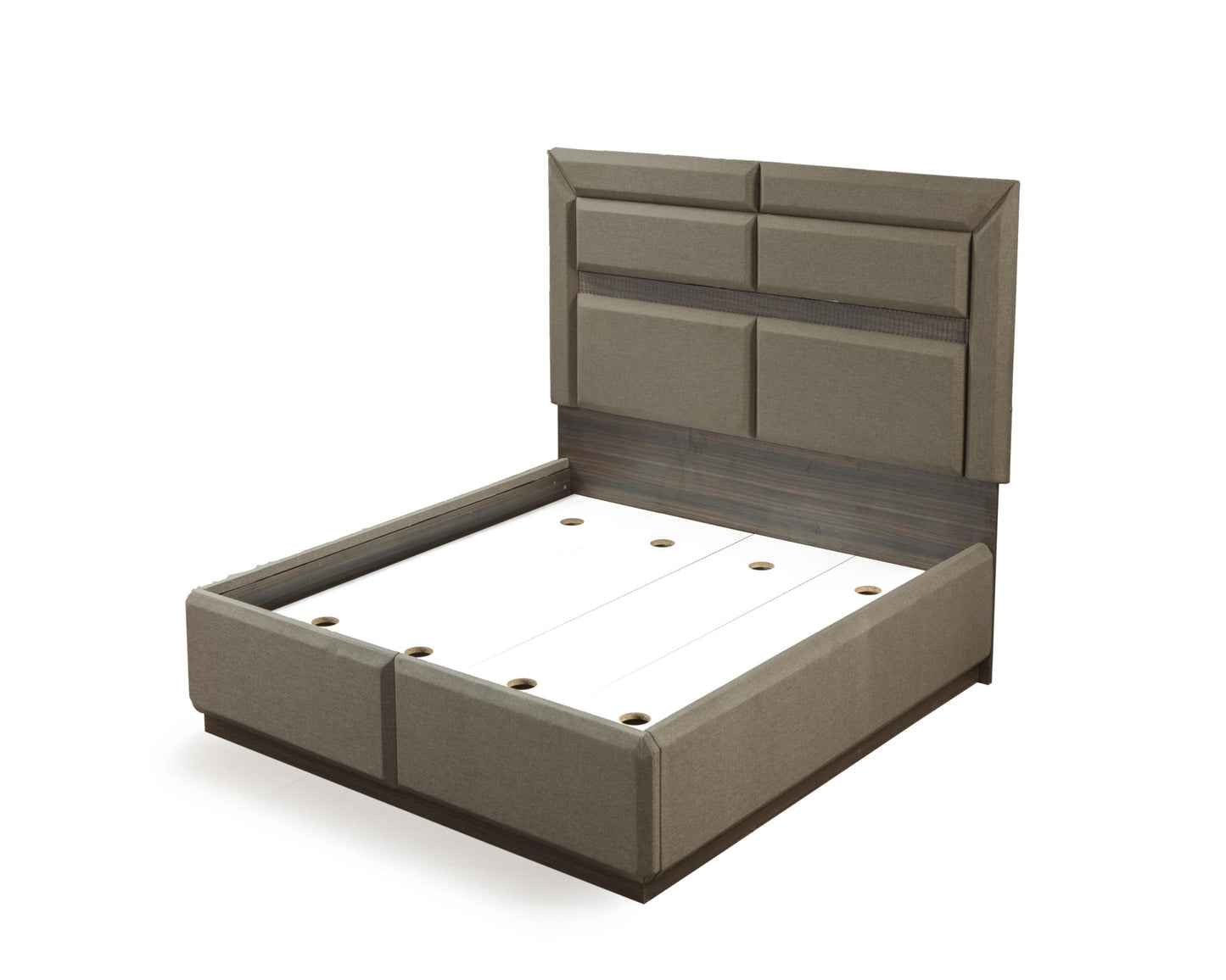 Modern Style Queen Bed Made with Wood in Brown