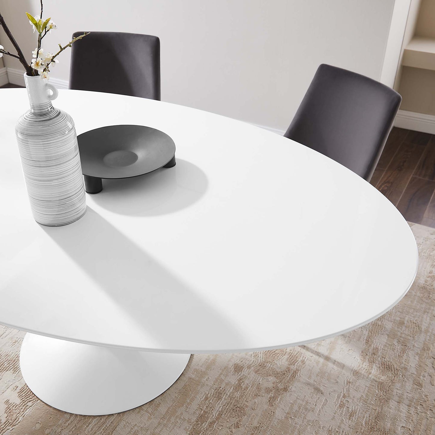 Mesa de comedor Lippa de 78" con tapa de madera ovalada de Modway