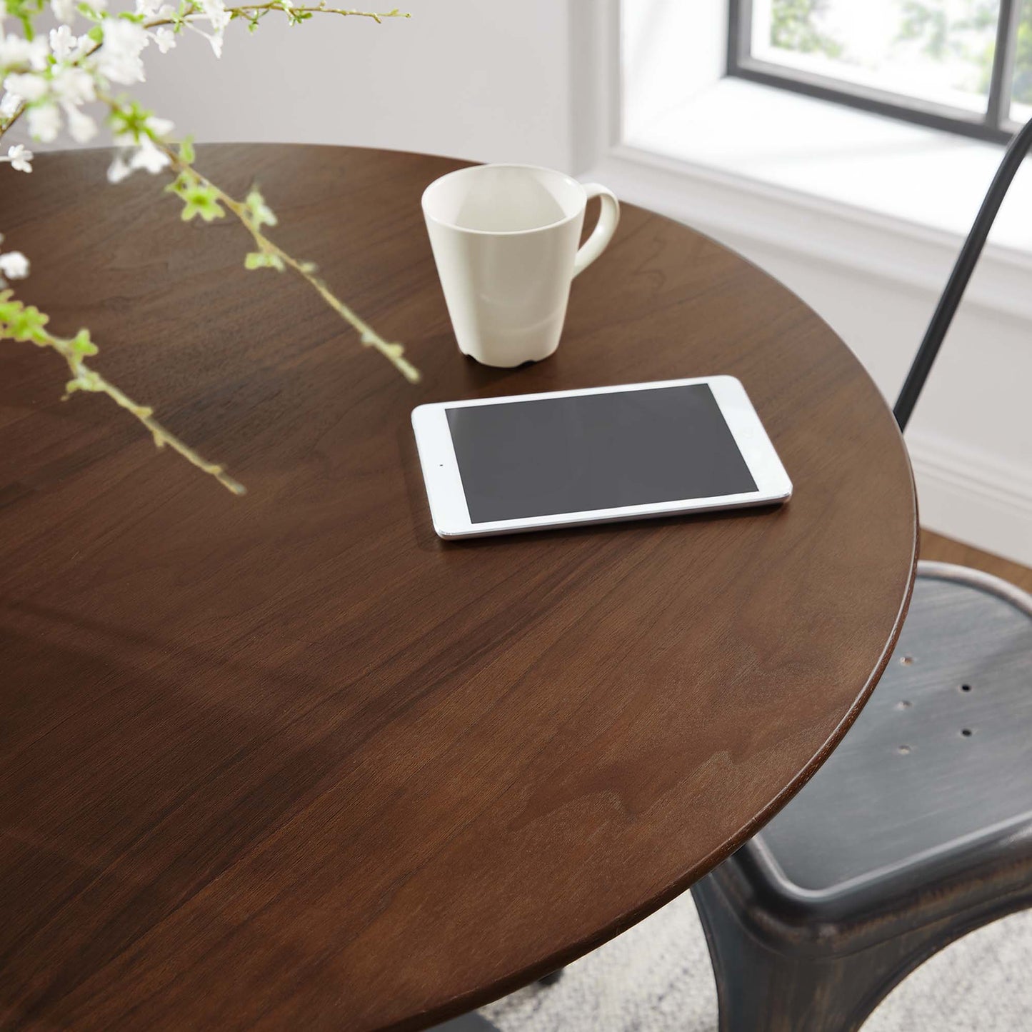 Lippa 36" Round Wood Grain Dining Table