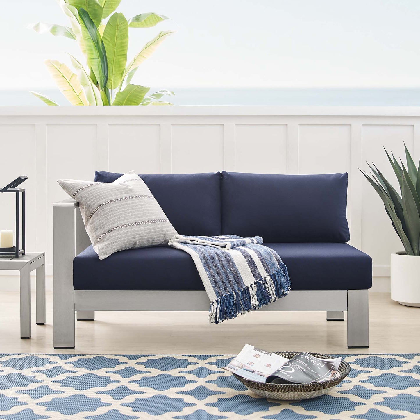 Loveseat para patio exterior con brazo izquierdo de aluminio y tela Sunbrella® de Shore de Modway