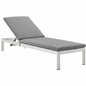 Chaise longue de aluminio para exteriores con cojines de Modway Shore