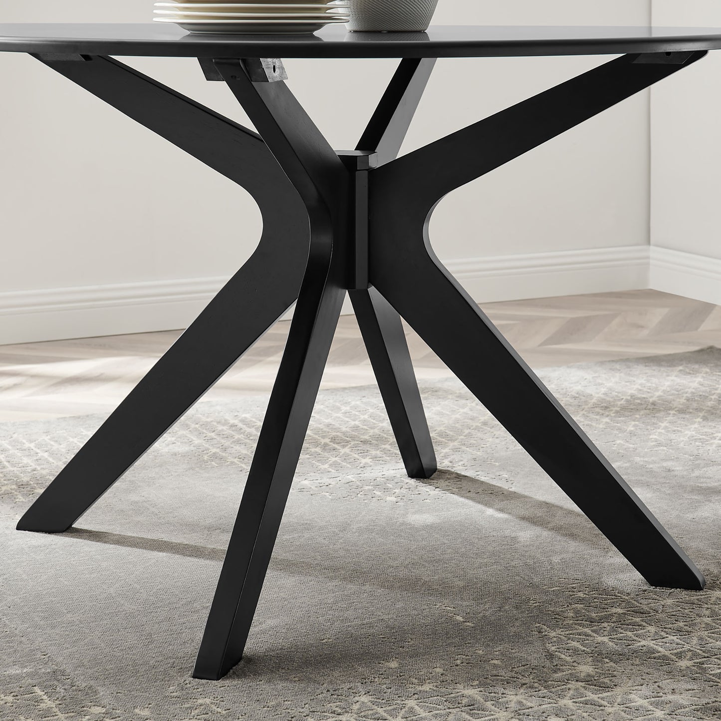 Traverse 47" Dining Table