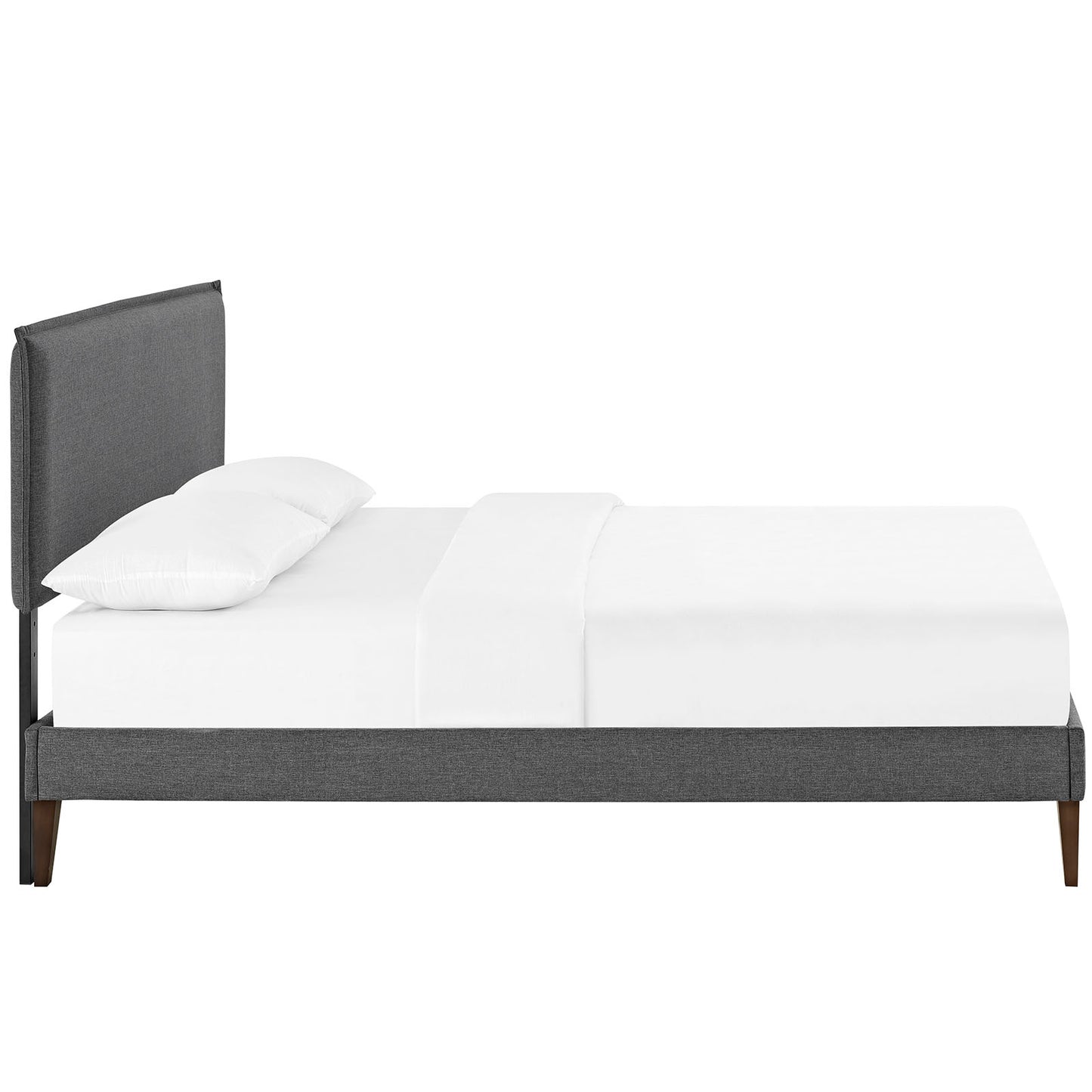 Cama Queen con plataforma de tela Camille y patas cónicas cuadradas de Modway