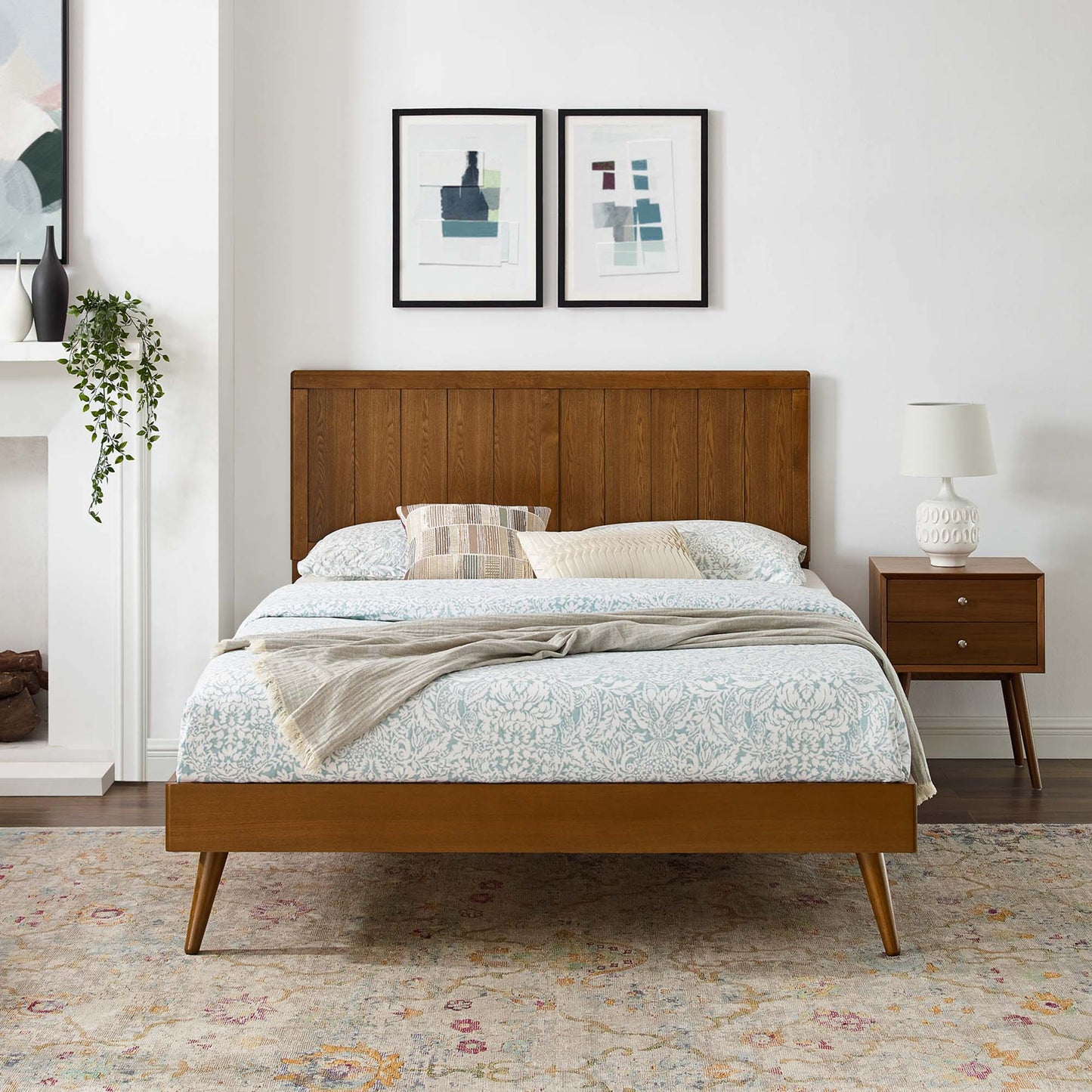 Alana Wood Queen Platform Bed With Splayed Legs