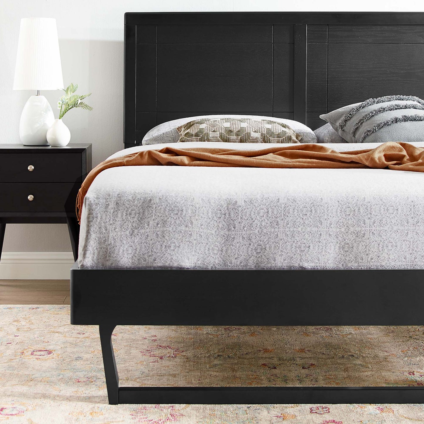 Cama Queen con plataforma de madera Marlee y estructura angular de Modway