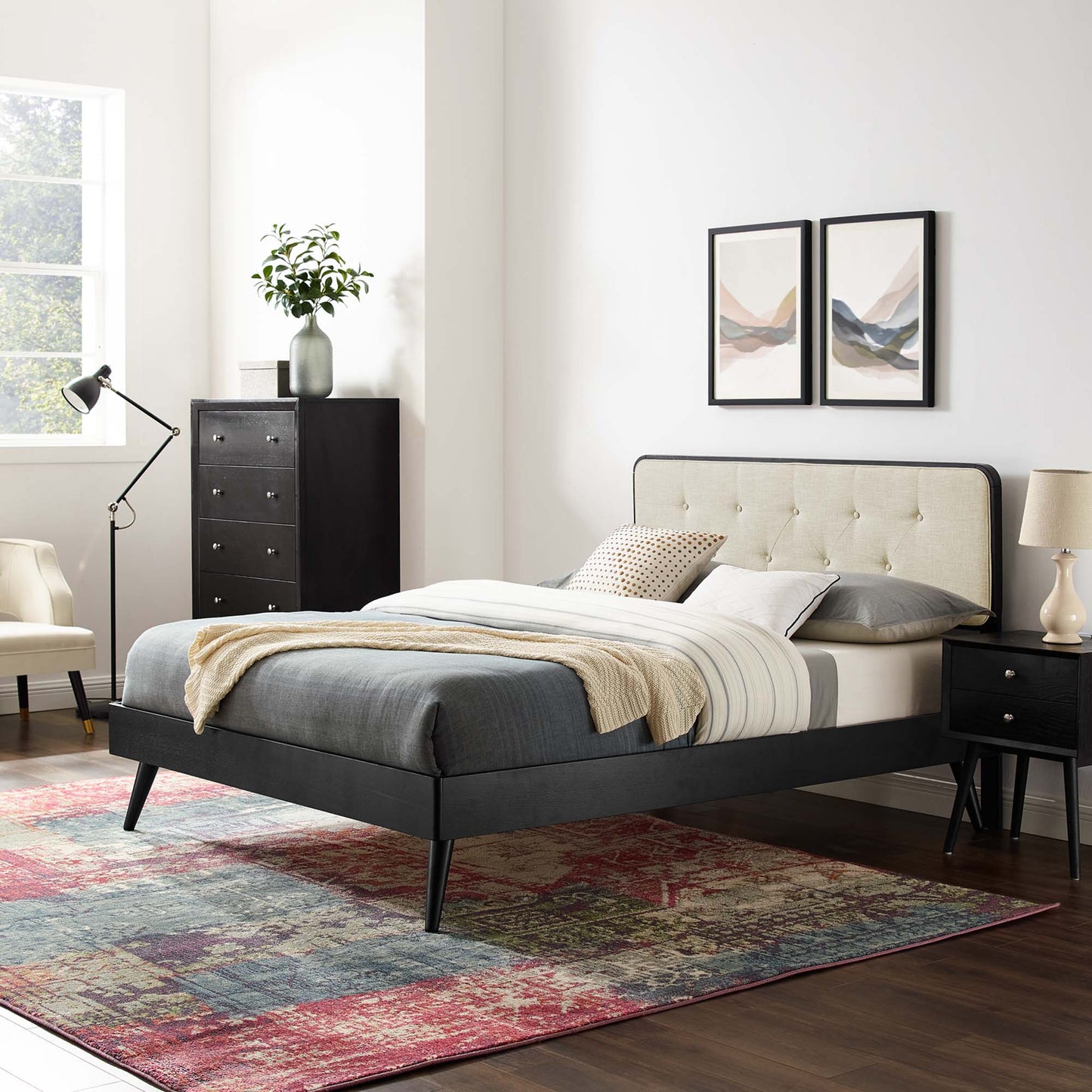 Bridgette Wood Queen Platform Bed With Splayed Legs