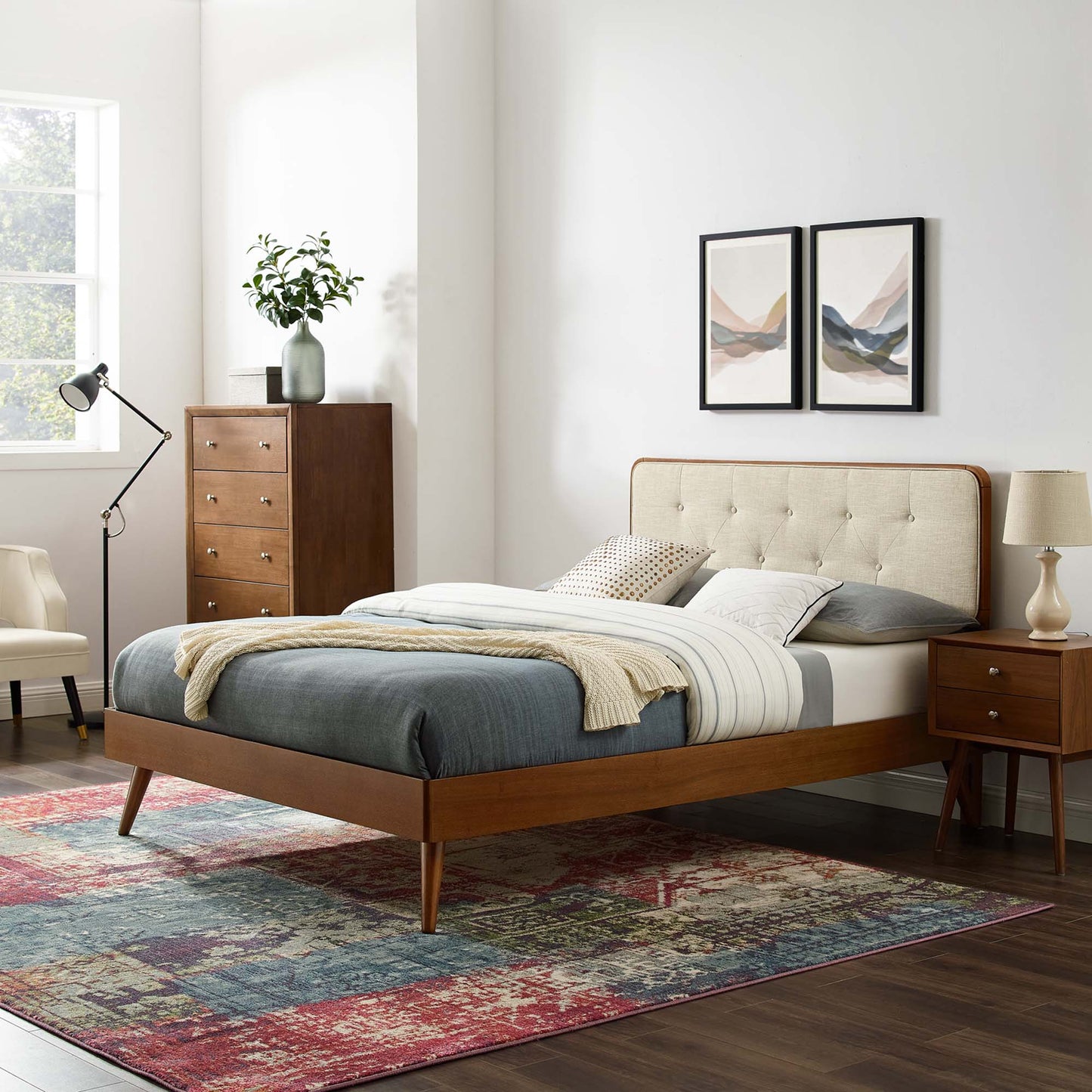 Bridgette Wood Queen Platform Bed With Splayed Legs