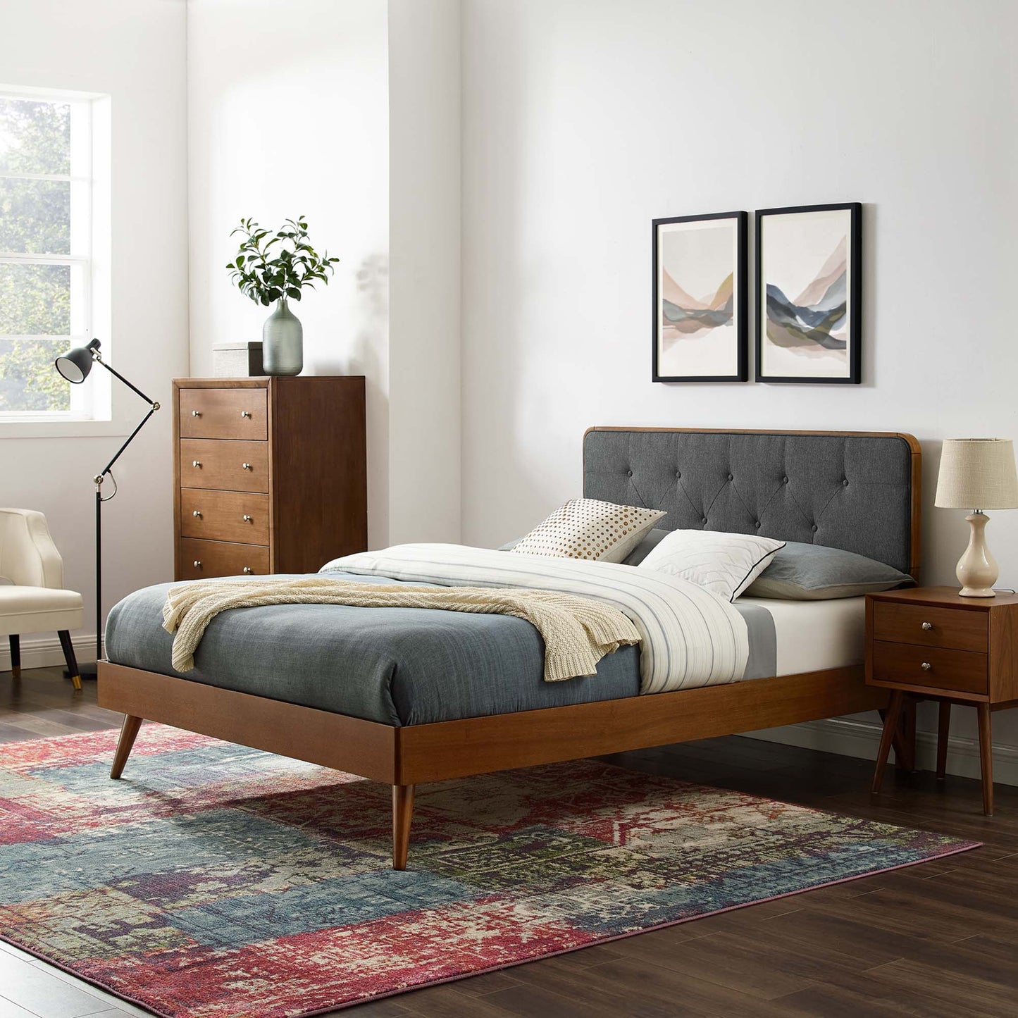 Bridgette Wood Queen Platform Bed With Splayed Legs