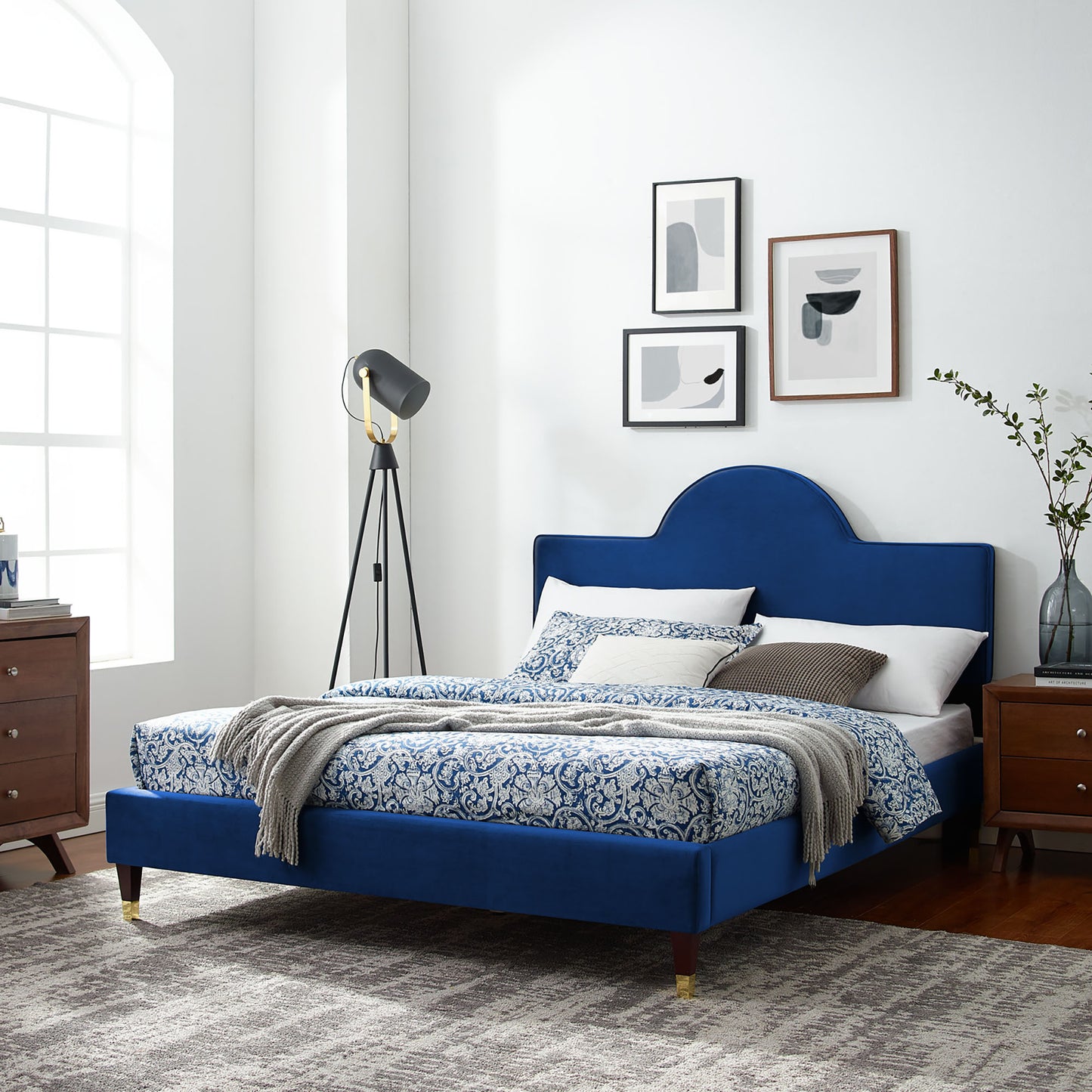 Aurora Performance Velvet Queen Bed