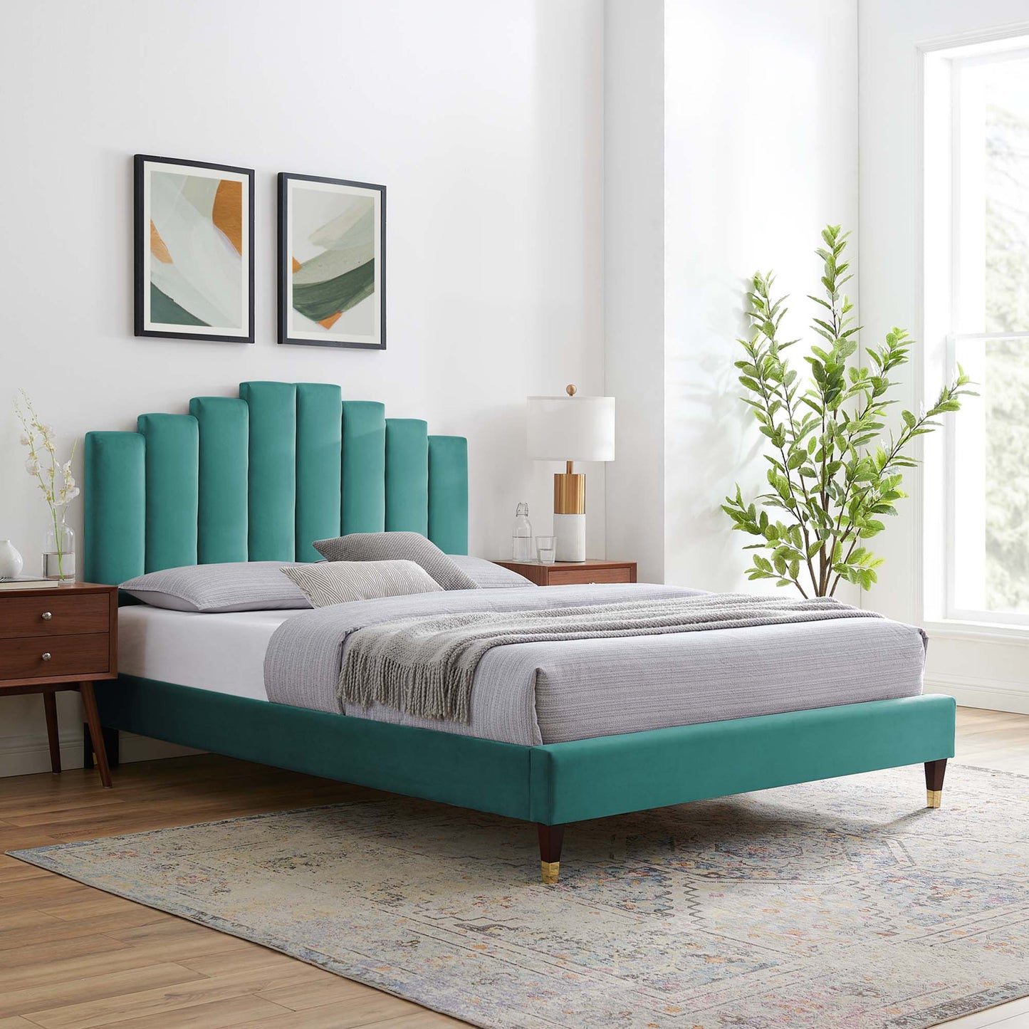 Elise Performance Velvet Full Platform Bed