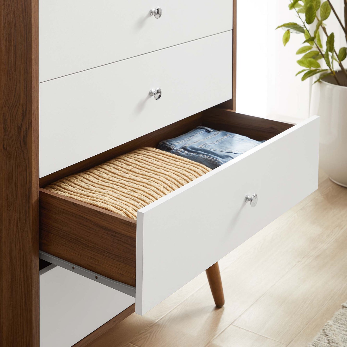 Transmit 4-Drawer Chest