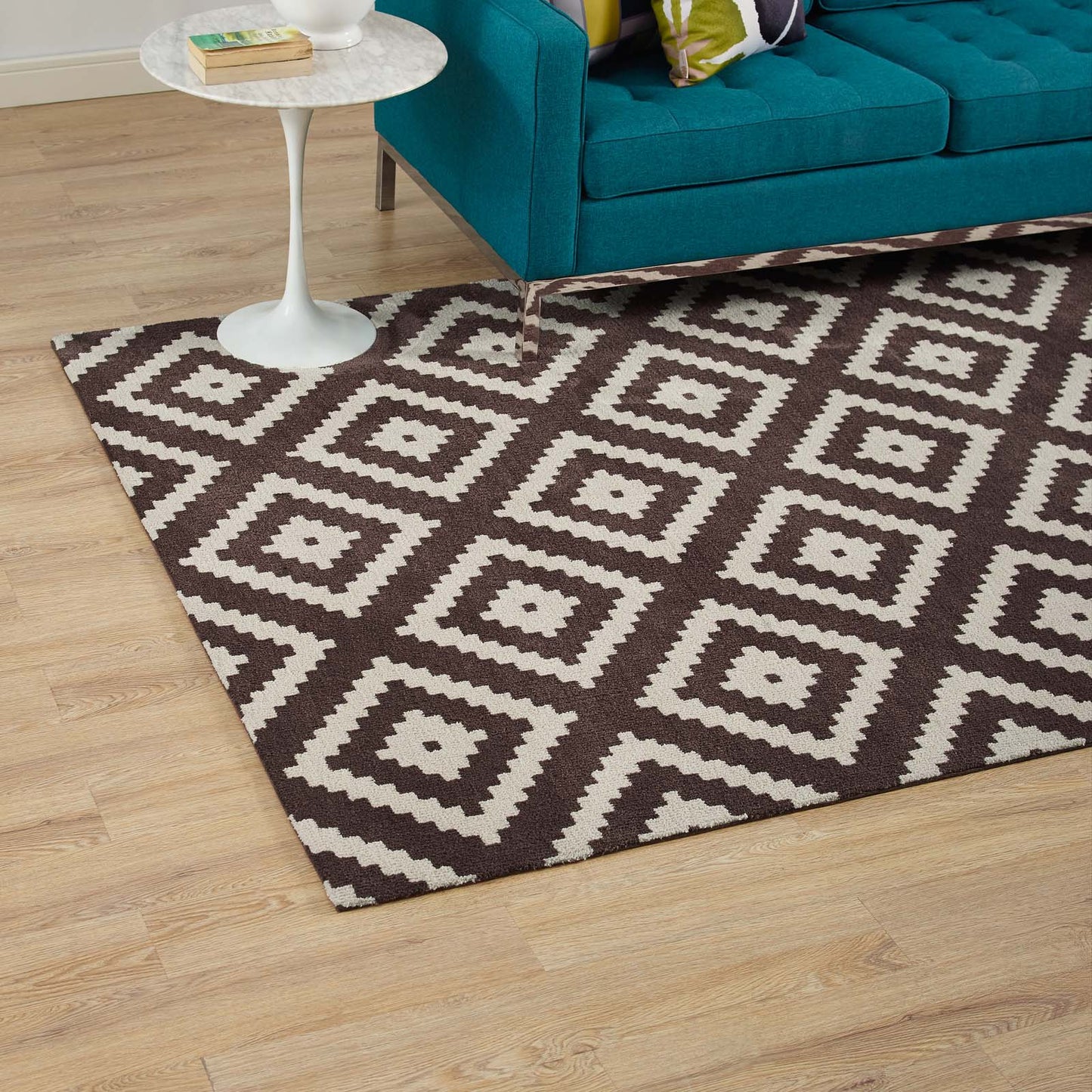 Alika Abstract Diamond Trellis 5x8 Area Rug