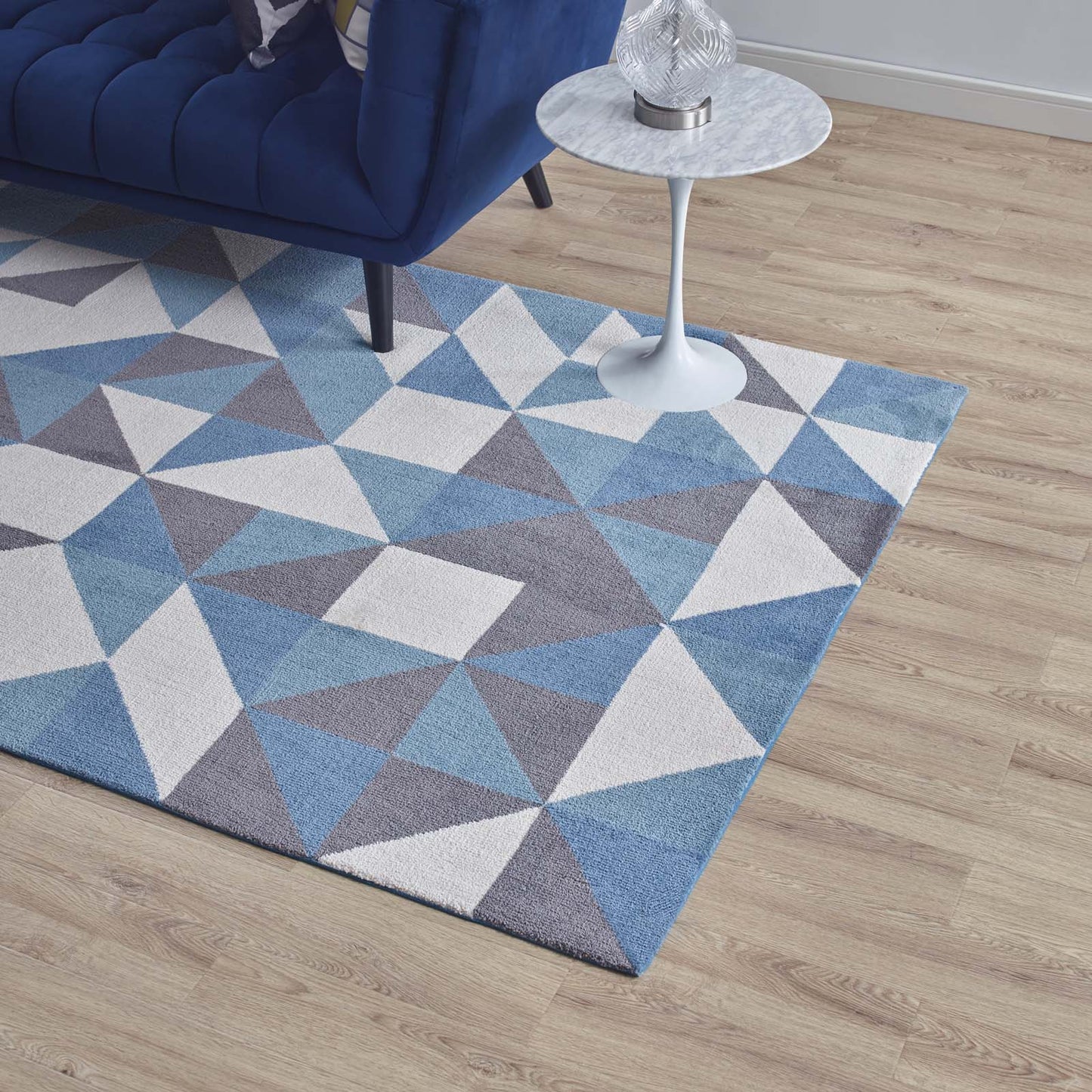 Kahula Geometric Triangle Mosaic 5x8 Area Rug