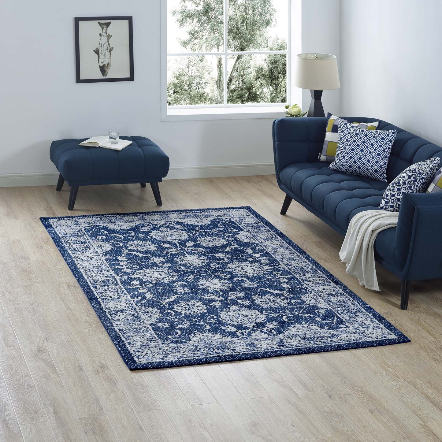 Tapis à motif floral vieilli Kazia 5x8 par Modway