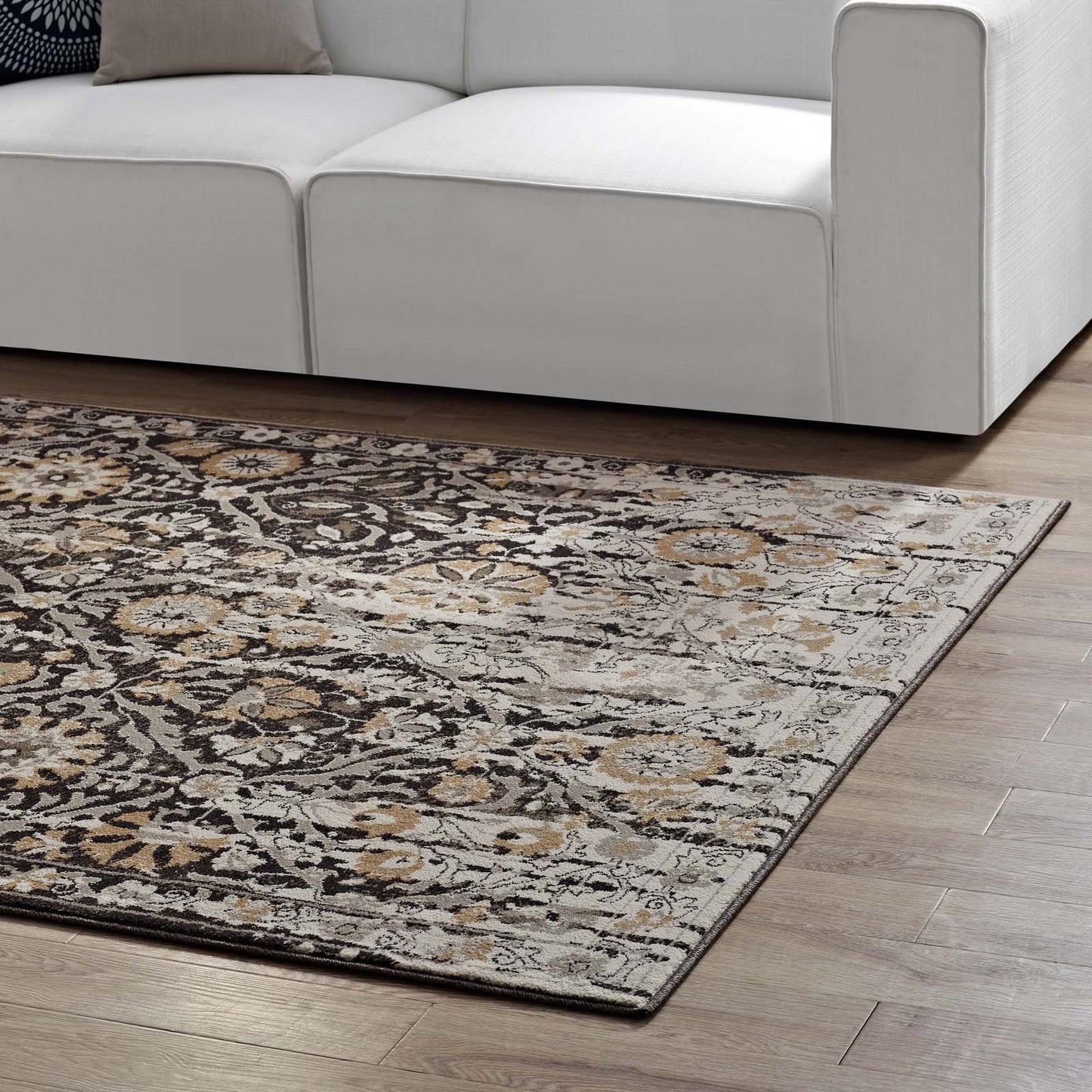 Ganesa Distressed Diamond Floral Lattice 8x10 Area Rug