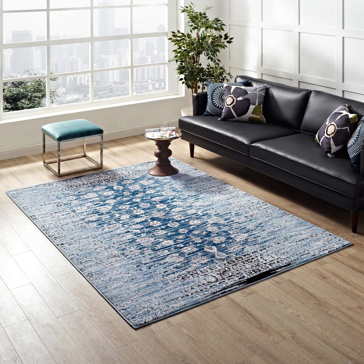 Chiara Distressed Floral Lattice Contemporary 5x8 Area Rug