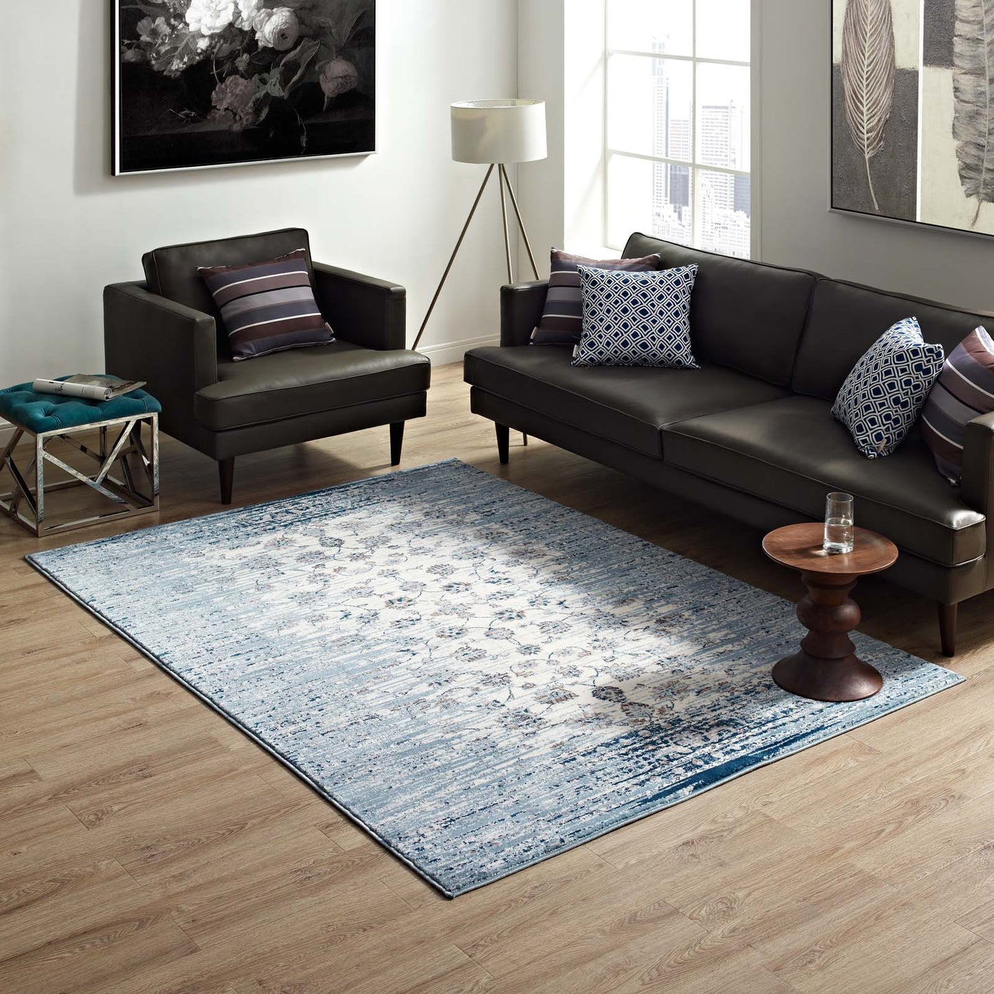 Chiara Distressed Floral Lattice Contemporary 5x8 Area Rug