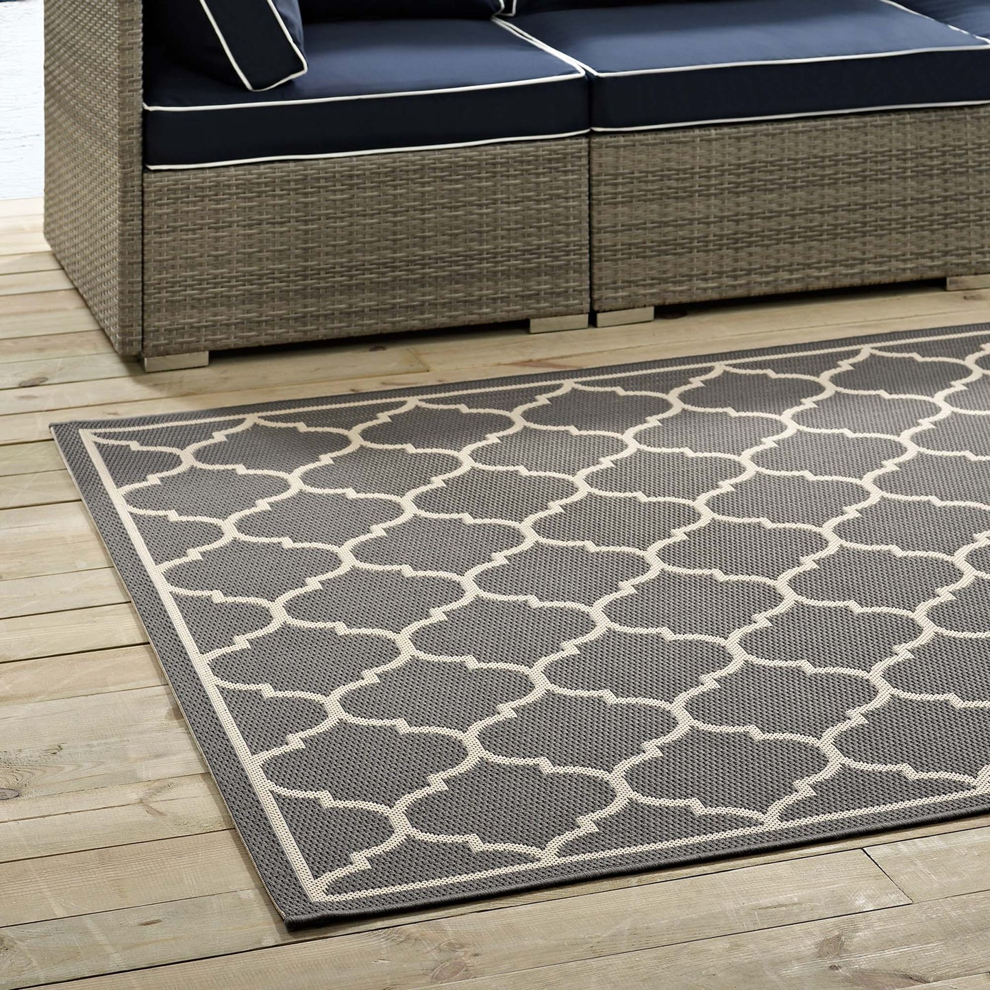 Avena Moroccan Quatrefoil Trellis Indoor and Outdoor 4x6 Area Rug