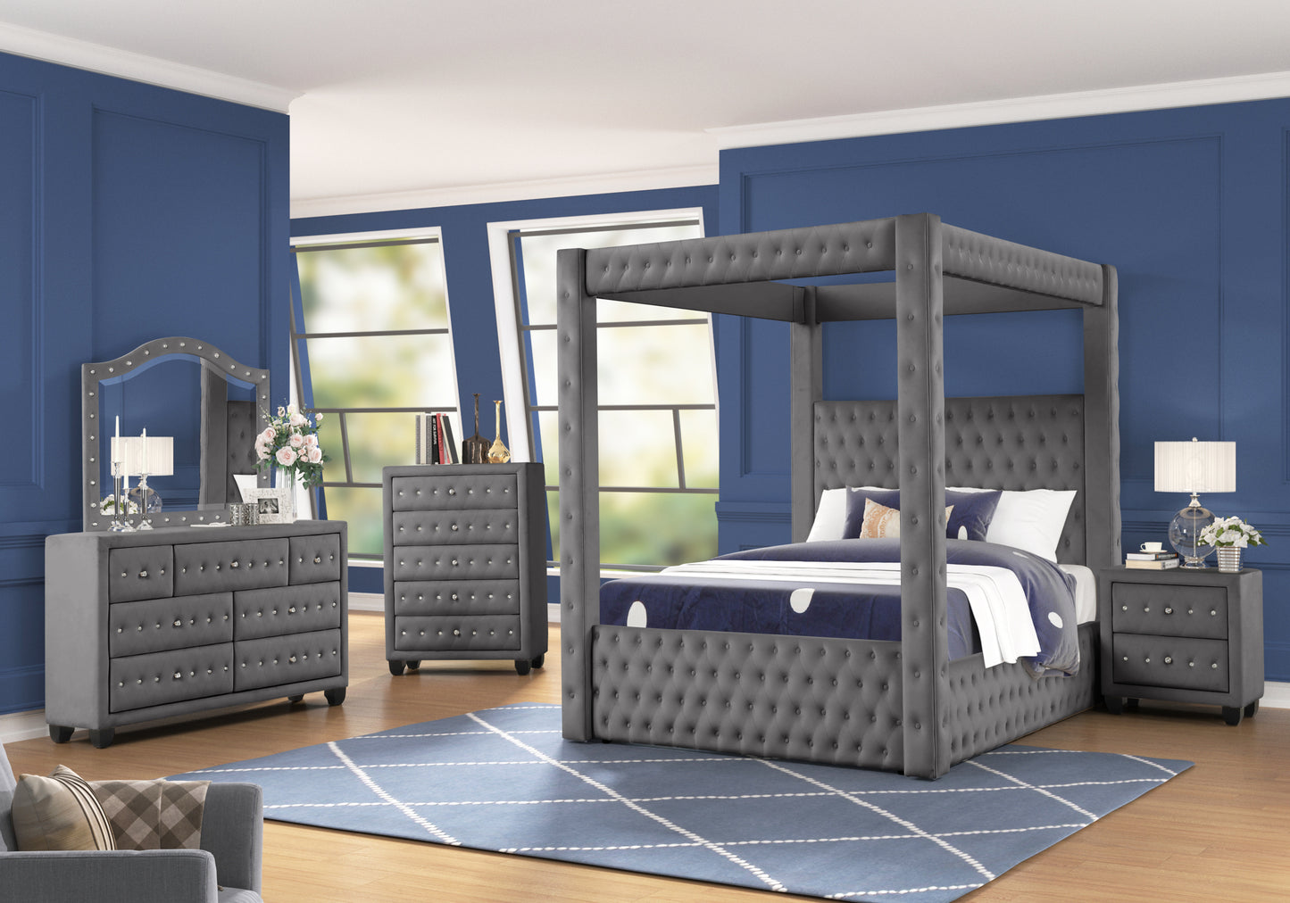 luxurious Four-Poster King 5 Pc Bedroom Set Made with Wood in Gray