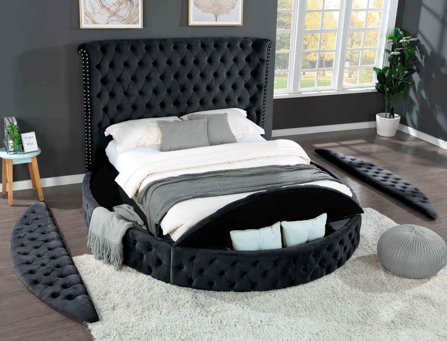 Queen 5 Pc Bedroom Set Made With Wood In Black Color