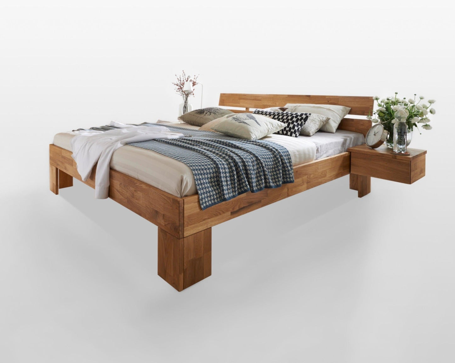 ERM Balmoral solid oak bed